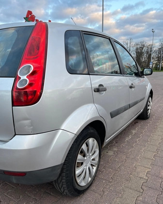 Ford Fiesta cena 8700 przebieg: 218000, rok produkcji 2007 z Wrocław małe 596